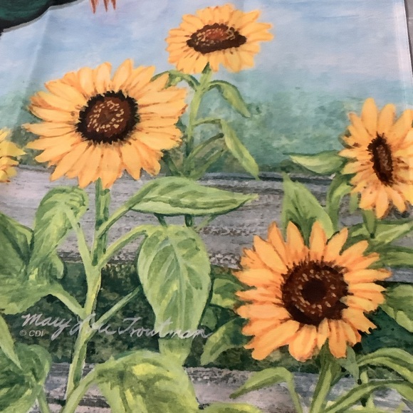 NWOT ROOSTER AND SUNFLOWER FLAG - Picture 4 of 4